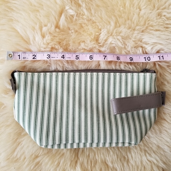 Kathy Ireland Striped Cosmetic Bag - Picture 5 of 9